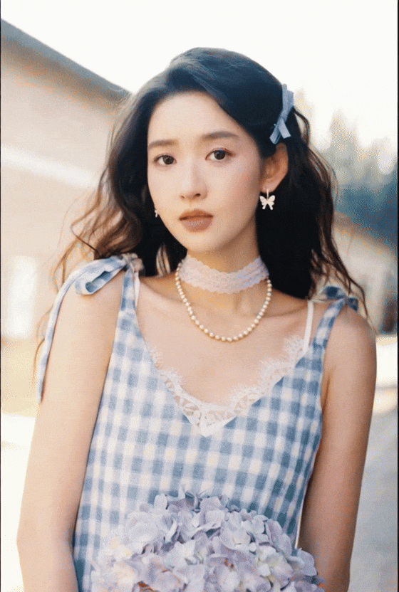 【AI图生视频】美女明星被脱衣揉胸观音坐莲等  18v